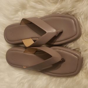 Taupe size 12 thong sandals